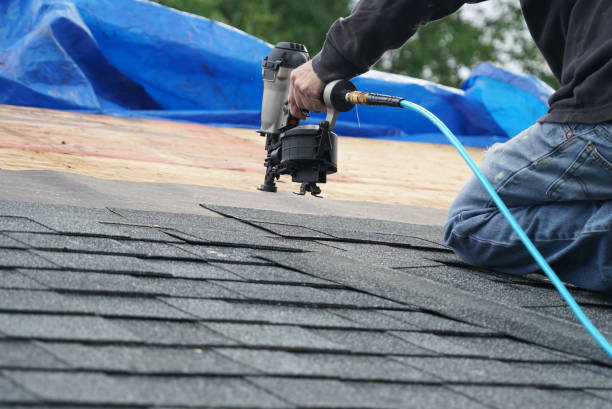 Best Flat Roof Repair Services  in Juneau, WI